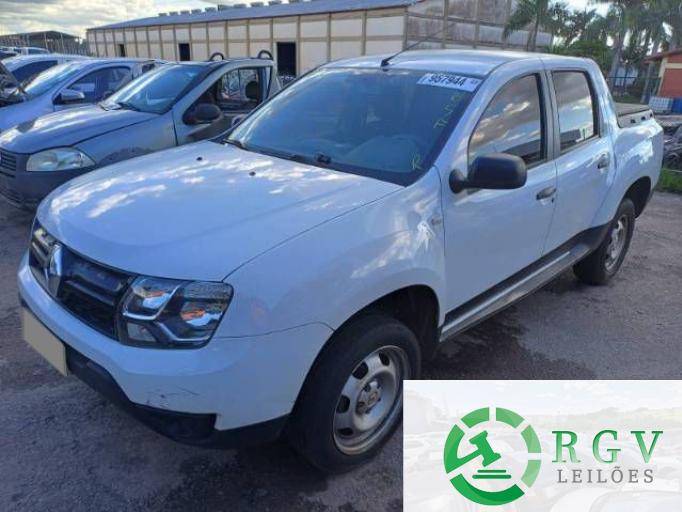 RENAULT DUSTER OROCH 18/18