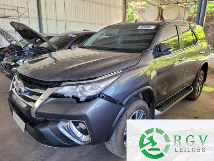 TOYOTA HILUX SW4 18/19