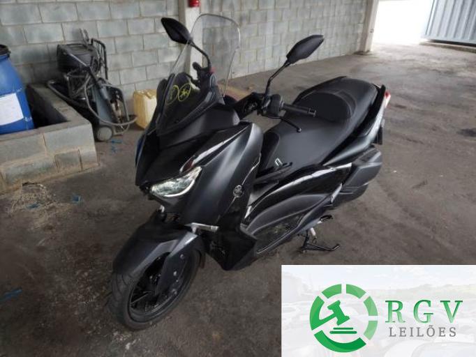 YAMAHA XMAX 22/22